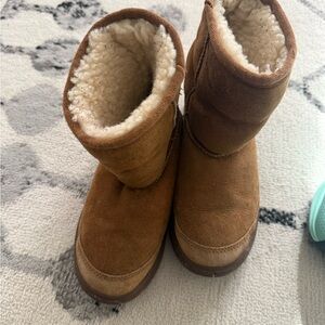 Ugg kids boots size 1